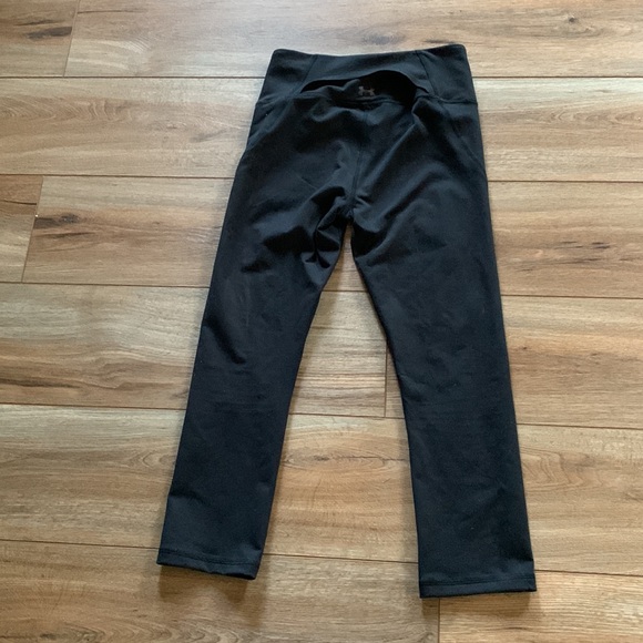 Under Armour sz S cropped leggings euc - Picture 4 of 5